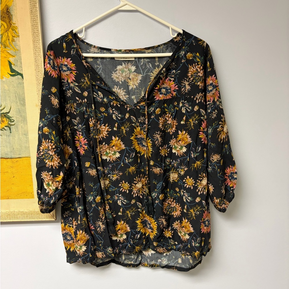 Natural life Floral V-Neck Blouse